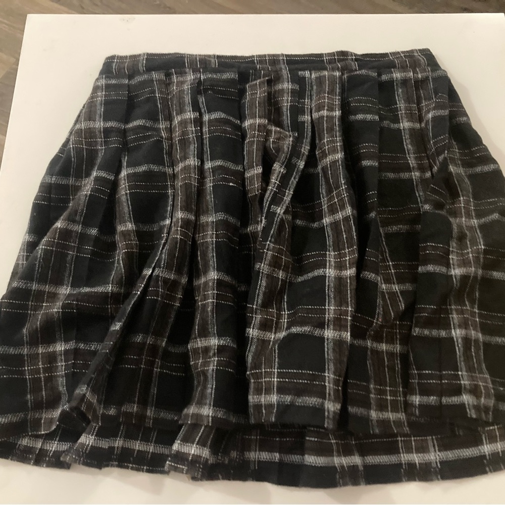 Pleated Plaid High-Waisted Skirt